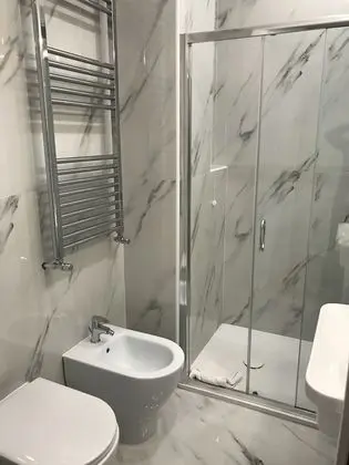 Tek Büyük Yataklı Oda, Balkon