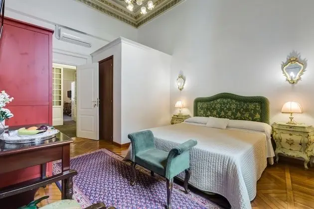 Superior Tek Büyük Yataklı Oda