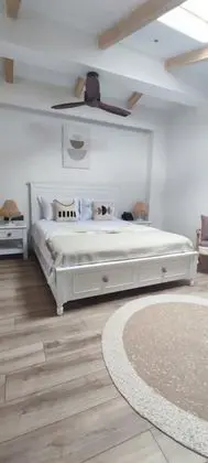 Kral Dairesi, Şehir Manzaralı, Jakuzili