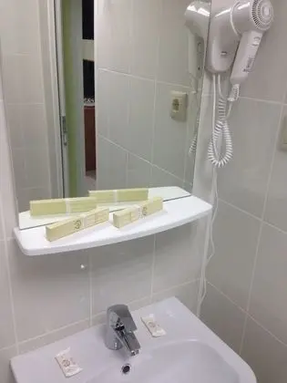 Standard Tek Büyük Yataklı Oda (R6)