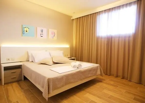 Luxury Tek Büyük veya İki Ayrı Yataklı Oda, 3 Yatak Odası, Okyanus Manzaralı, Havuz Kenarı
