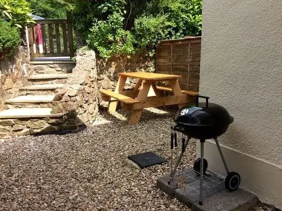 Kır Evi, Banyolu/Duşlu (Dolau Self-catering)