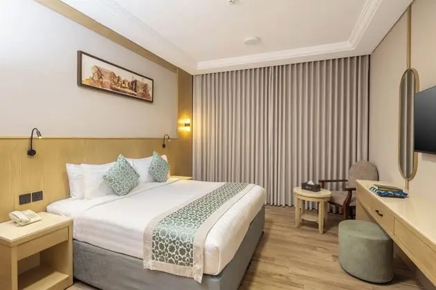 Tek Büyük Yataklı Oda
