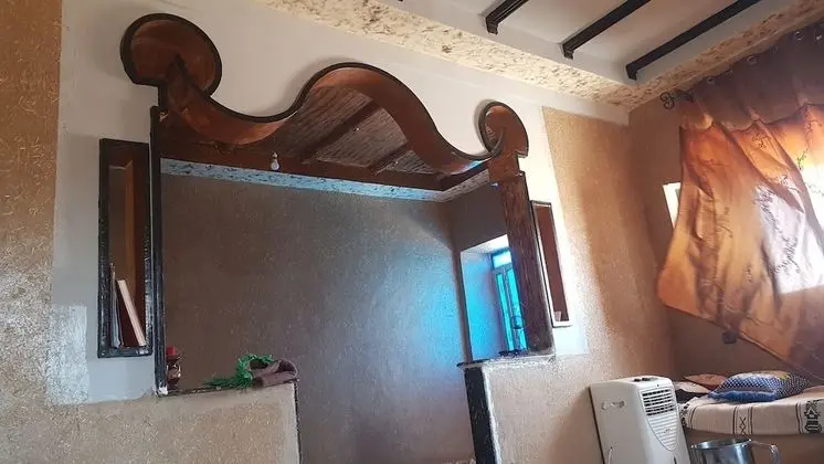 Üç Kişilik Oda