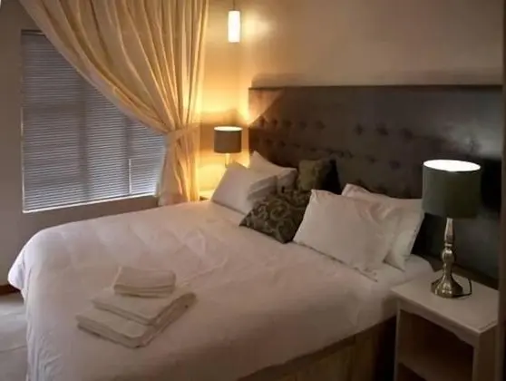 Honeymoon Suite