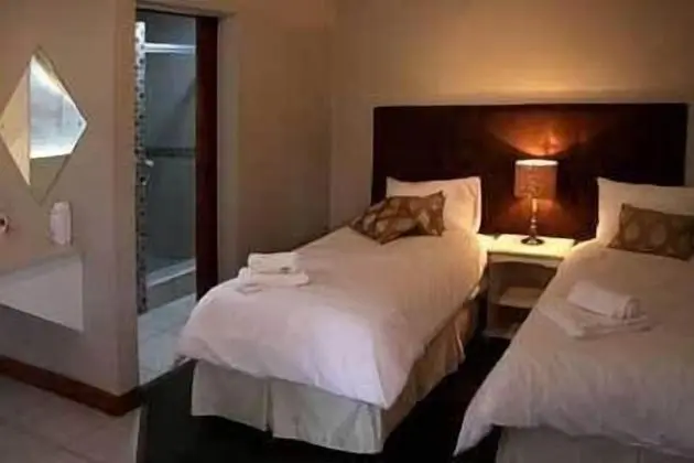 Honeymoon Suite
