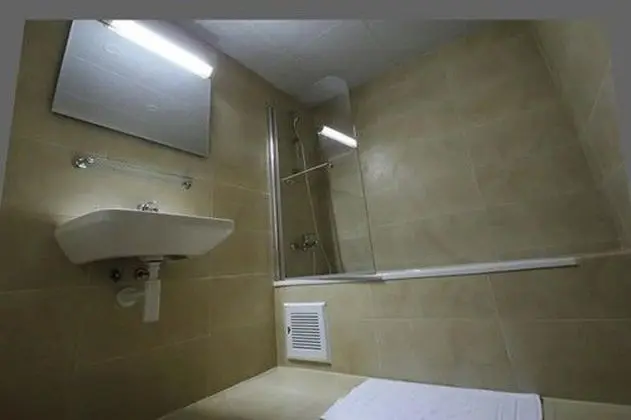 Standard Tek Büyük veya İki Ayrı Yataklı Oda