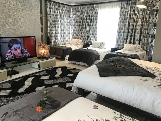 Luxury Stüdyo Süit, 1 Yatak Odası, Havuz Manzaralı