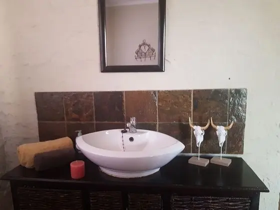 Tek Büyük Yataklı Oda (Bath)