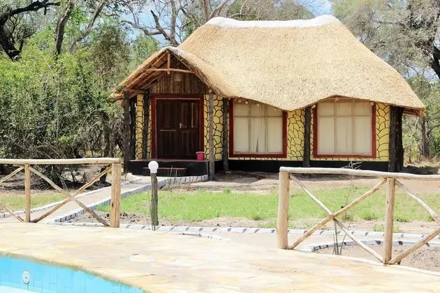 Superior Bungalov, Birden Çok Yatak, Havuz Manzaralı