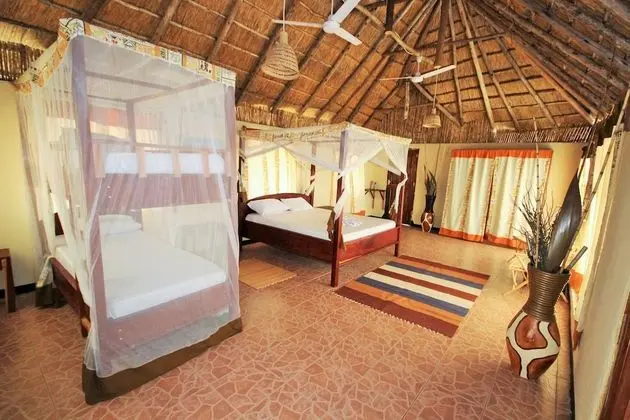Superior Bungalov, Birden Çok Yatak, Havuz Manzaralı