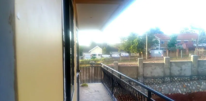 Ortak Ranzalı Oda, Sigara İçilmez, Ortak Banyo