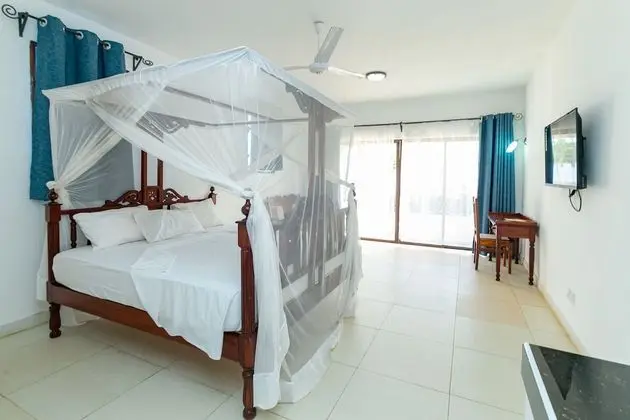 Deluxe Oda, Balkon, Havuz Manzaralı