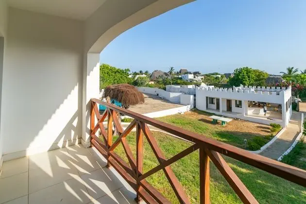 Deluxe Oda, Balkon, Havuz Manzaralı