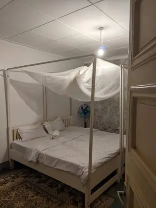 Comfort Tek Büyük Yataklı Oda