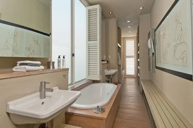Southern right suite