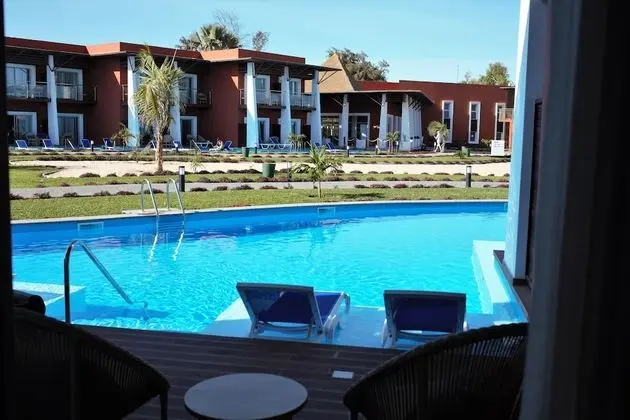 Standard Tek Büyük Yataklı Oda (Swim Up)