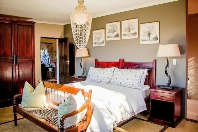 Deluxe Tek Büyük veya İki Ayrı Yataklı Oda, Banyolu/Duşlu, Nehir Manzaralı