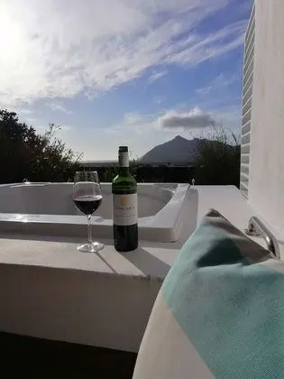 Honeymoon Tek Büyük Yataklı Oda