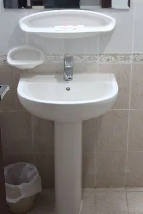 Üç Kişilik Oda