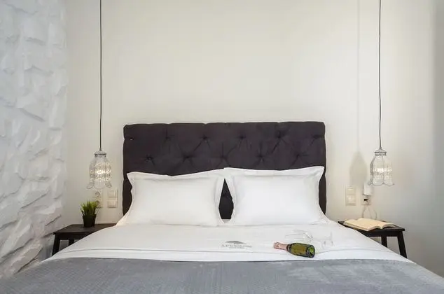 Deluxe Tek Büyük Yataklı Oda, 1 Yatak Odası, Sigara İçilmez, Kısmi Deniz Manzaralı