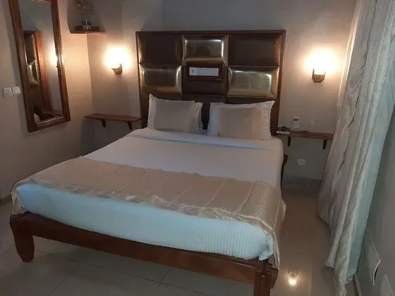 Comfort Tek Büyük Yataklı Oda