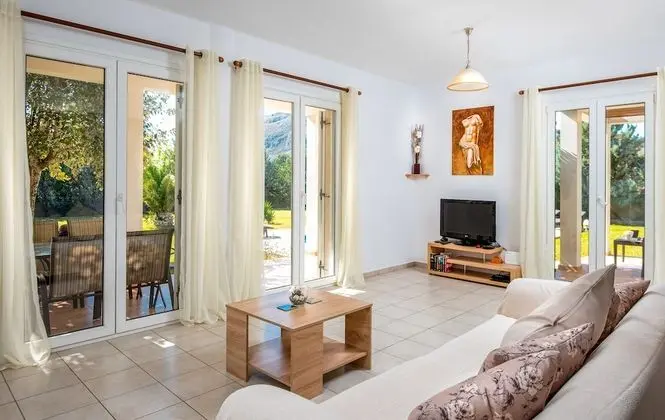 Villa, 3 Yatak Odası, Havuz Manzaralı