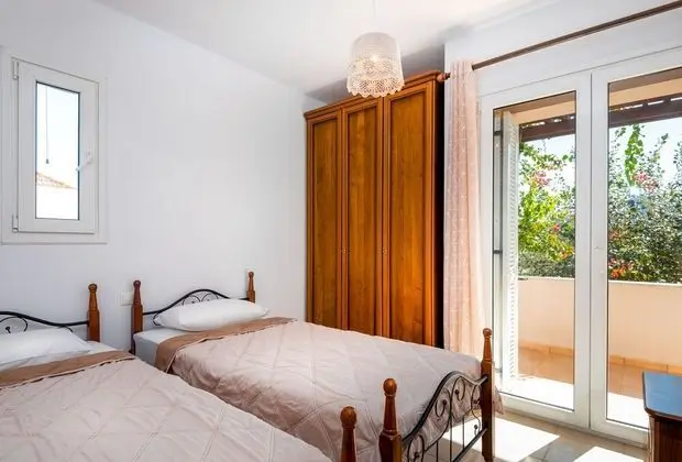 Villa, 3 Yatak Odası, Havuz Manzaralı