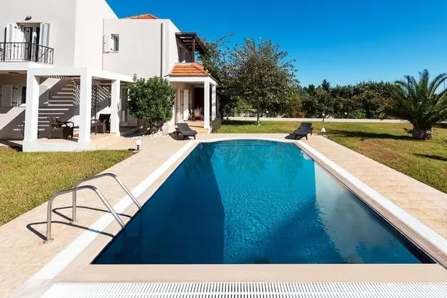 Villa, 3 Yatak Odası, Havuz Manzaralı