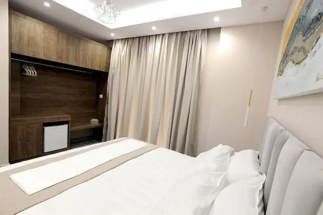 Deluxe Tek Büyük Yataklı Oda, Balkon, Deniz Manzaralı