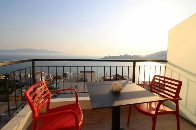 Deluxe Tek Büyük Yataklı Oda, Balkon, Deniz Manzaralı