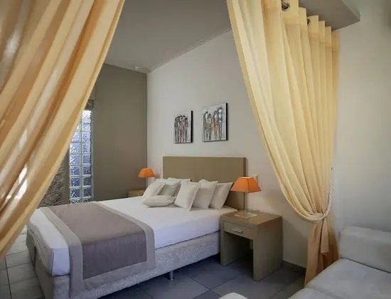 Tek Büyük veya İki Ayrı Yataklı Oda, Bahçe Manzaralı (No Balcony)