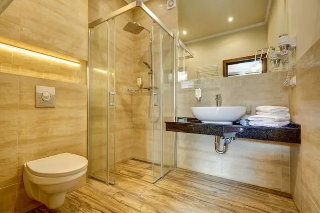 Superior Tek Büyük veya İki Ayrı Yataklı Oda