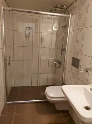 Triple,Bahçe Manzaralı,Balkonlu