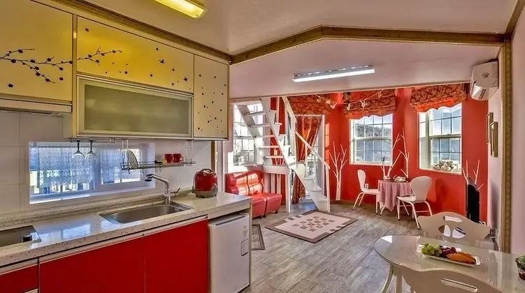 Deluxe Tek Büyük Yataklı Oda
