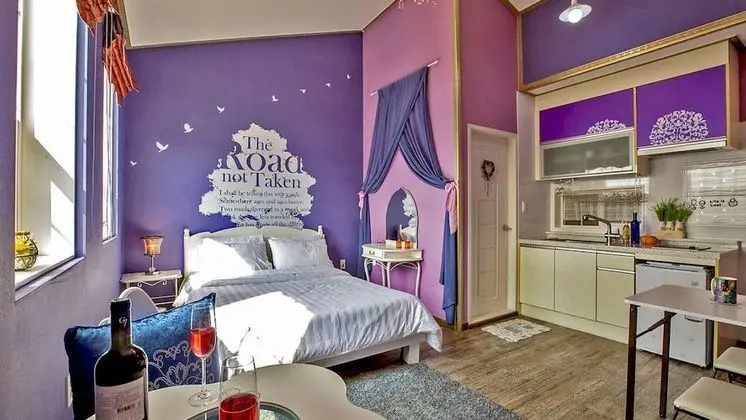 Romantic Tek Büyük Yataklı Oda