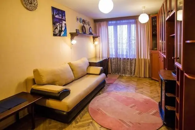 Basic Apart Daire, 1 En Büyük (King) Boy Yatak ve Çekyat