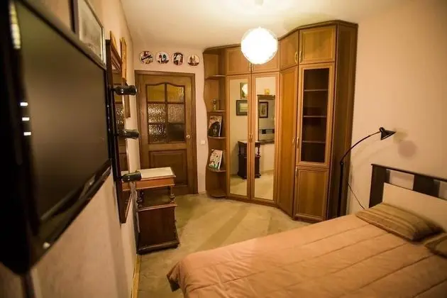 Basic Apart Daire, 1 En Büyük (King) Boy Yatak ve Çekyat