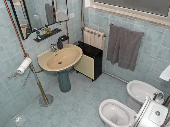 Üç Kişilik Oda, Deniz Manzaralı