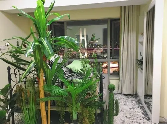 Exclusive Stüdyo, Şehir Manzaralı