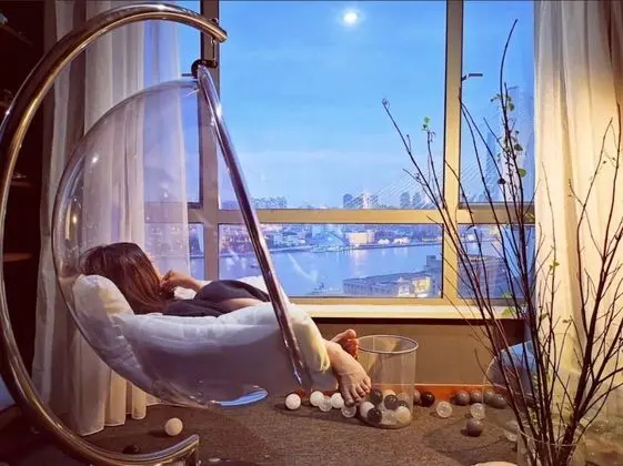 Exclusive Stüdyo, Şehir Manzaralı
