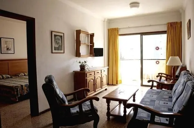 Basic Üç Kişilik Oda