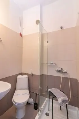 Üç Kişilik Oda