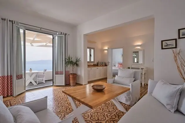 Superior Süit, Deniz Manzaralı (Caldera View)