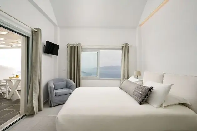 Tek Büyük Yataklı Oda (Caldera View)