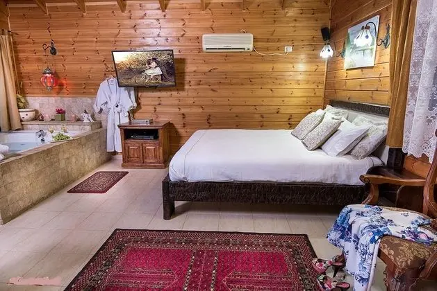 Design Dağ Evi, 1 Büyük (Queen) Boy Yatak ve Çekyat, Sigara İçilmez