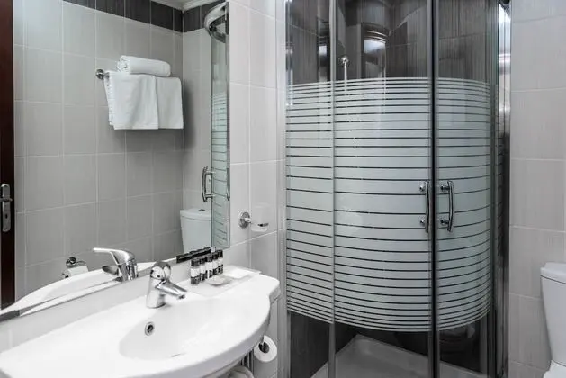 Standard Üç Kişilik Oda, Şehir Manzaralı