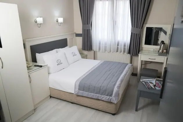 Tek Büyük Yataklı Oda, 1 Büyük (Queen) Boy Yatak