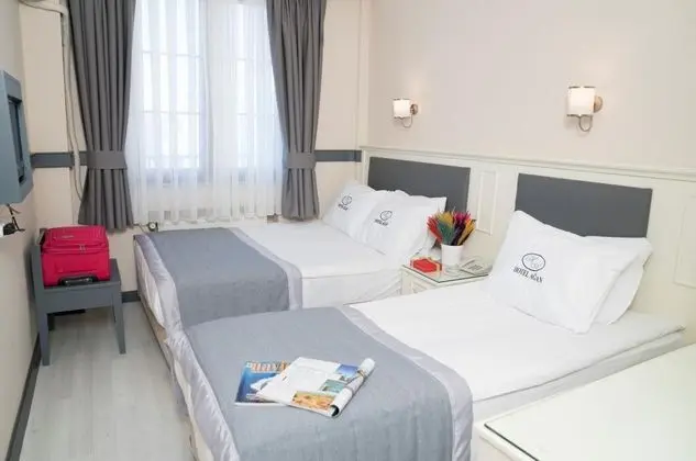 Triple, Şehir Manzaralı