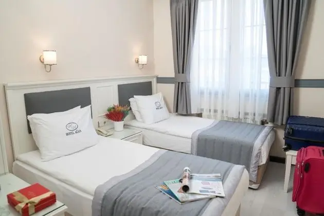 Triple, Şehir Manzaralı